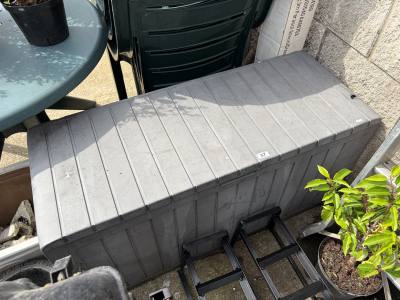 GARDEN STORAGE BOX