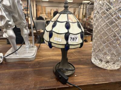 TIFFANY STYLE LAMP