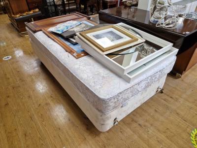 SINGLE DIVAN BED + HEADBOARD