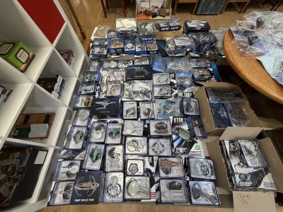 LARGE COLLECTION OF NEW STAR TREK MODELS
