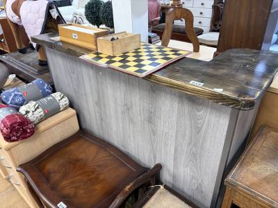 WOODEN L SHAPE BAR TOP
