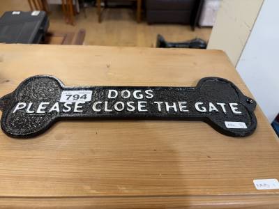 CAST GATE SIGN