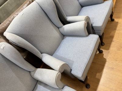 FABRIC WINGBACK CHAIR