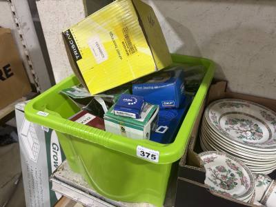BOX OF WHEEL BEARINGS