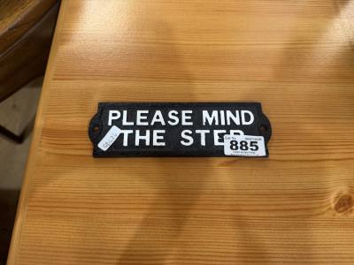 MIND THE STEP SIGN