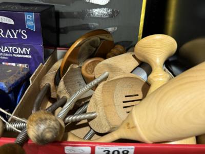 BOX OF SHOE STRETCHERS