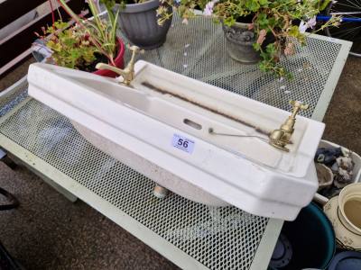 WHITE CERAMIC SINK