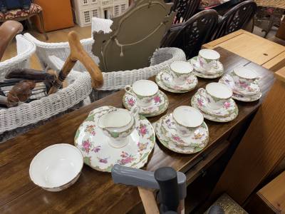 AYNSLEY TEA SET