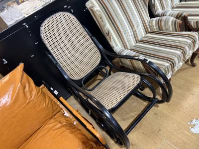 ROCKING CHAIR