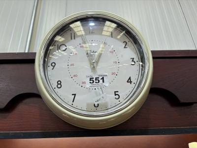 RETRO STYLE CLOCK