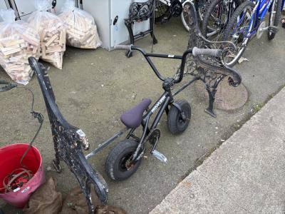 PAIR OF CAST SEAT ENDS + MIDDLE BAR