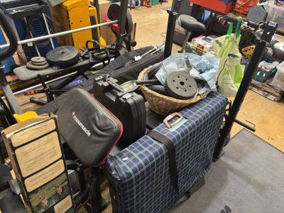MAXIMUSCLE WEIGHTS BENCH + WEIGHTS
