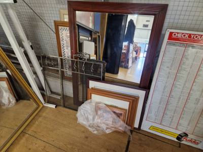LOT OF PICTURES + MIRROR