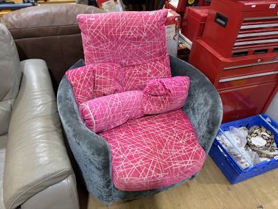 FABRIC CUDDLE CHAIR