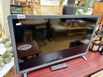 32" LG TV + REMOTE