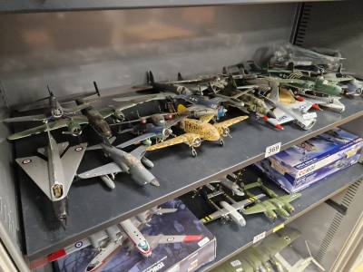 SHELF LOT OF ALLIED/US AIRPLANES