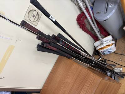 LOT GOLF CLUBS