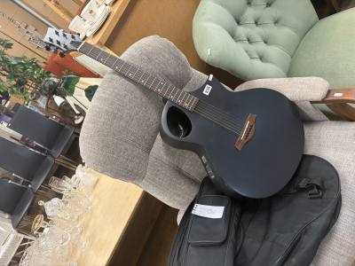 LINELO ELECTRO-ACOUSTIC GUITAR + CASE