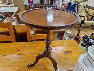 WINE TABLE