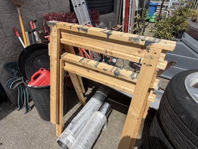 PAIR OF TRESTLE STANDS 
