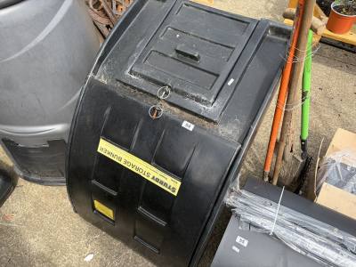 COAL BUNKER + TOOLS