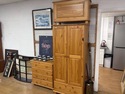 PINE BEDROOM SUITE