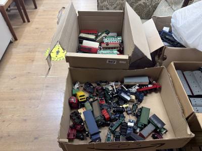 2 X BOXES OF BUSES + VEHICLES