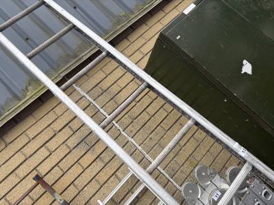 ALUMINIUM LADDER