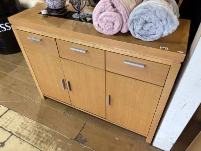 OAK SIDE BOARD