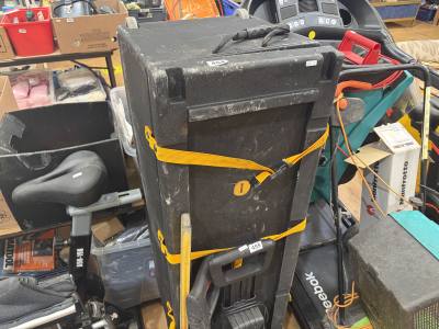 LARGE HARD CASE BOX