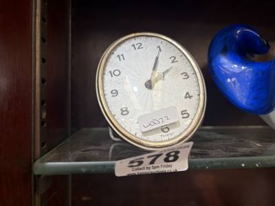 VINTAGE TABLE CLOCK