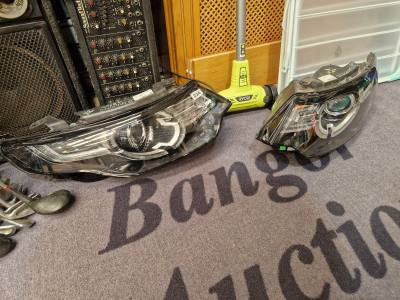 PAIR OF LAND ROVER LIGHTS