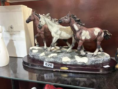 HORSE FIGURE GROUP