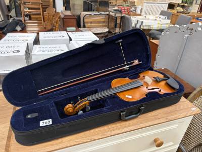 AILEEN 4/4 VIOLIN + BOW