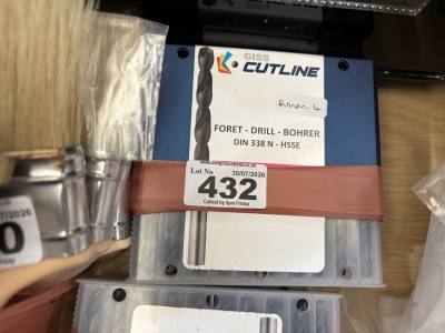 LOT OF DRILL BITS
