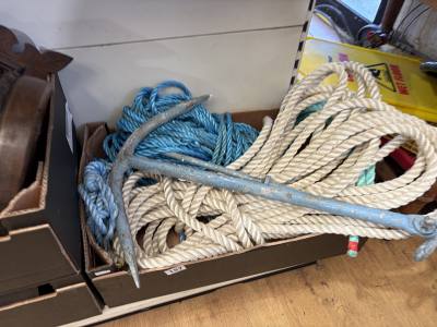 BOX OF ROPE + ANCHOR