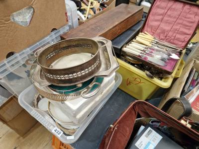 2 X BOXES OF CHINA/PLATEWARE
