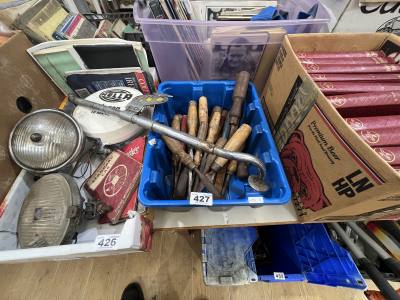 BOX OF VINTAGE CHISEL TOOLS