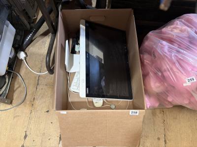 ACER COMPUTER MONITOR + KEYBOARD