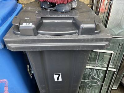 BLACK BIN