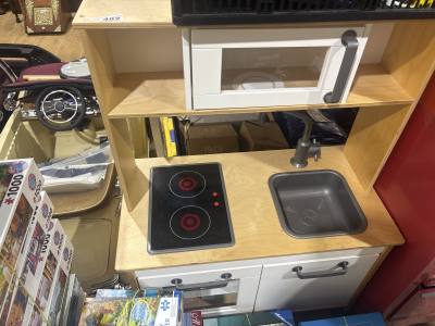 CHILD'S PLAY KITCHEN