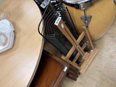 ARTISTS EASEL + CD RACK