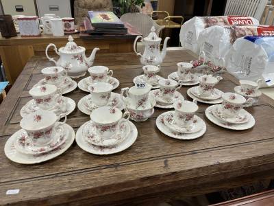 ROYAL ALBERT LAVENDER ROSE TEA SET