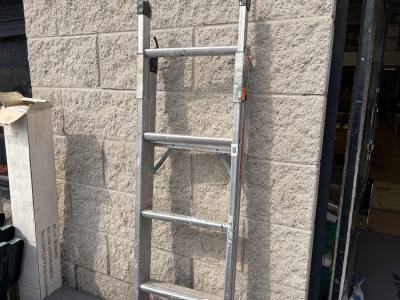 ALUMINIUM LADDER