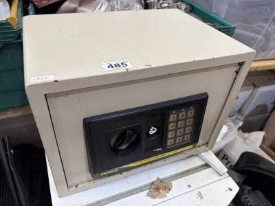SAFE (KEY IN OFFICE)