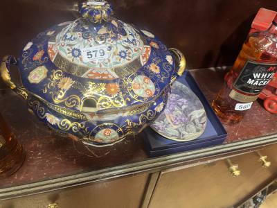 MASON'S SOUP TUREEN + WORCESTER PLATE