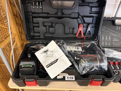 CASED ELECTRIC JACK