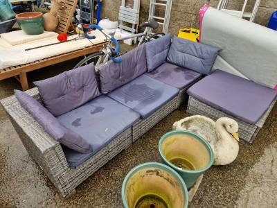 GARDEN SEAT SET