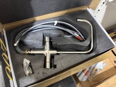 CHROME TAP SET