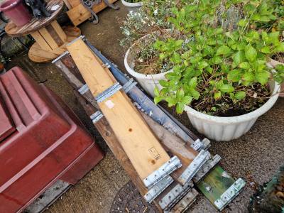 LOT OF FLOWER BEDS